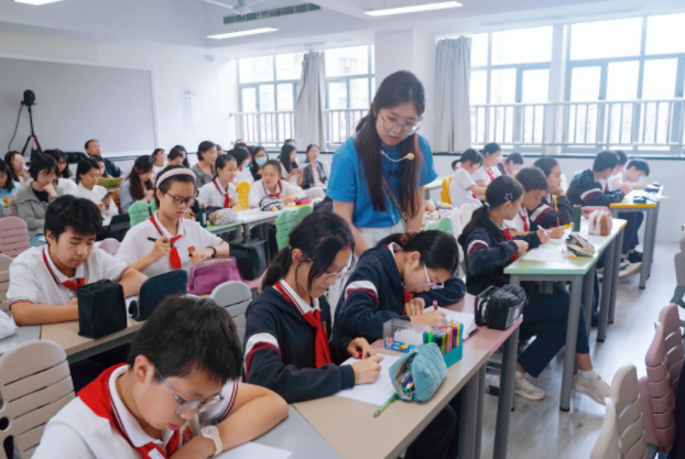 公平的基础教育系统让孩子在各个阶段都能享受到有质量的教育