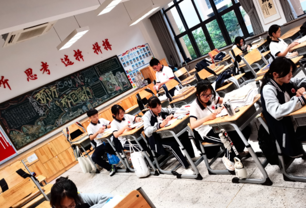 敞开互学互鉴才能让教育的火种燎原四方照亮更多孩子的成长之路