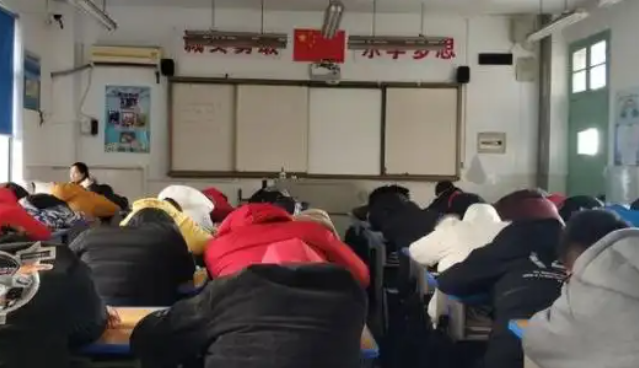 家长都希望孩子能顺畅度过学生时代墨守成规地学习升学 家长都希望孩子能顺畅度过学生时代墨守成规地学习升学