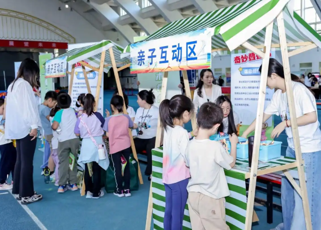 能够依据学生的学习进度引荐不同的内容真实做到‘对症下药’